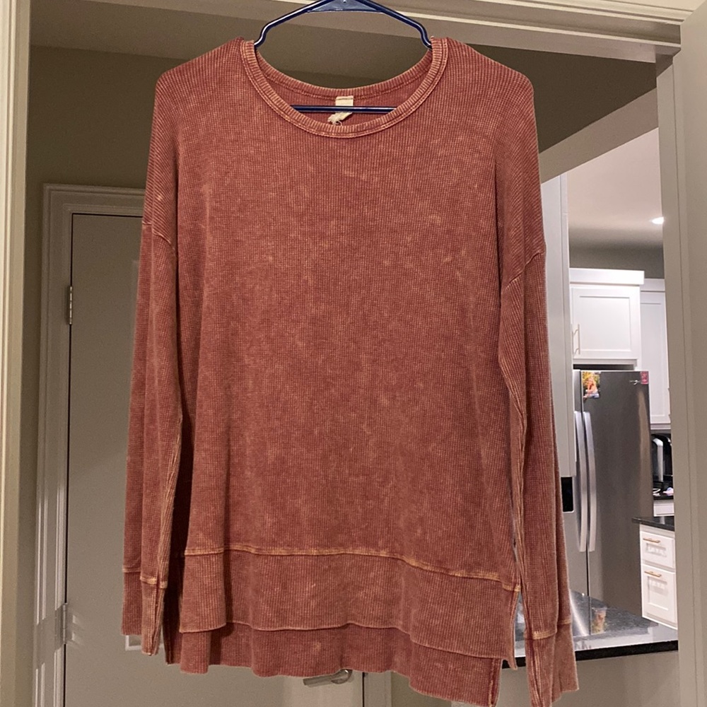 Rust colored thermal top